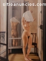 Cuadro Desnudo en frente de ventana
