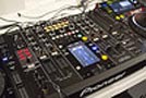 En venta Pioneer DJM-2000 (5-Channel)Professional DJ Mixer....800EURO 