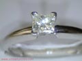 ANILLO PEDIDA DE ORO CON UN GRAN DIAMANTE TALLA PRINCESA CON 0, 37 QUILATES Y MUY BRILLANTE