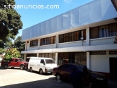 Bodega con oficinas en renta en Zona 9