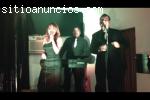 Tecladista y cantantes