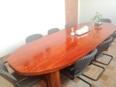 ADQUIERE AMPLIA SALA EJECUTIVA