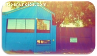 BODEGA CON OFICINAS, ÁREA PARA MANIOBRAS
