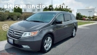 Honda odyssey touring 2011 : excelente