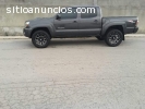 minera vende camionetas y maquinaria