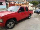 nissan doble cabina 2005 rojo
