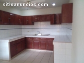 Alquilo townhouse en Bolonia